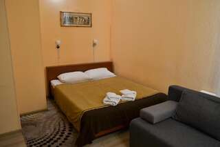 Отель Vorontsovskiy Hotel Мелитополь Улучшенный двухместный номер с 2 отдельными кроватями-3